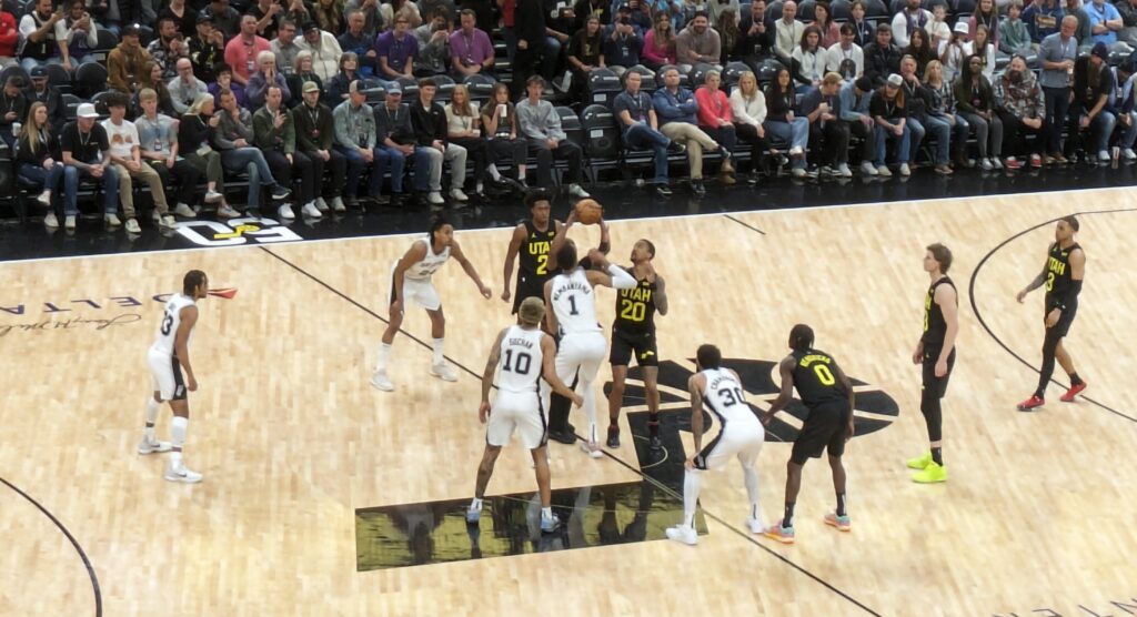 Utah-Jazz-vs-Spurs-black-jerseys-1024x556.jpg